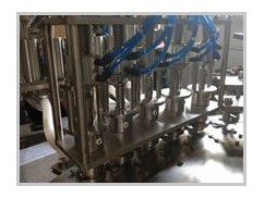 Filling speed of filling machine for spout pouch / range of packing volume / filling peak quantities