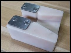 How to load the spouted stand up pouches into U-slot rapidly? How to load the spouted stand up pouches into U-slot rapidly?